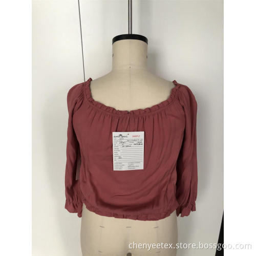 Long sleeves shirt with loose shoulders